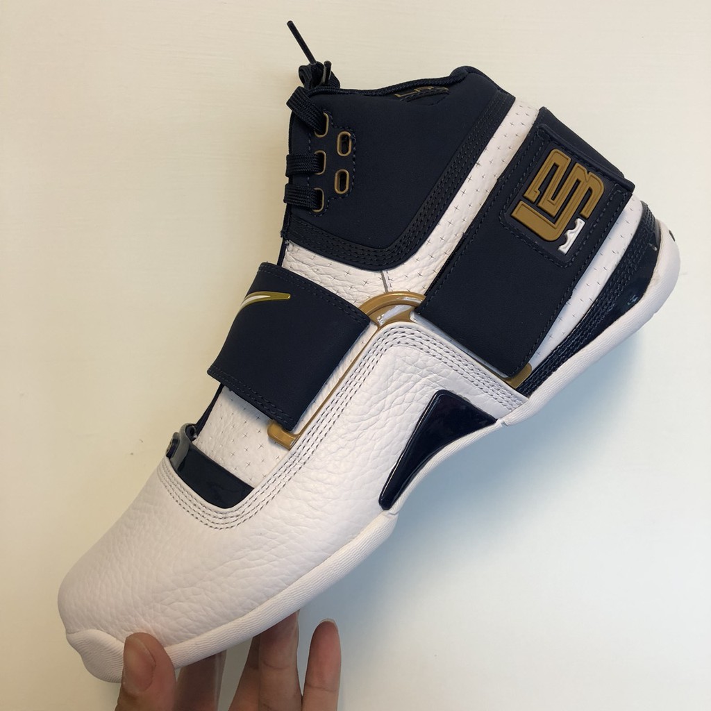 zoom lebron soldier ct16