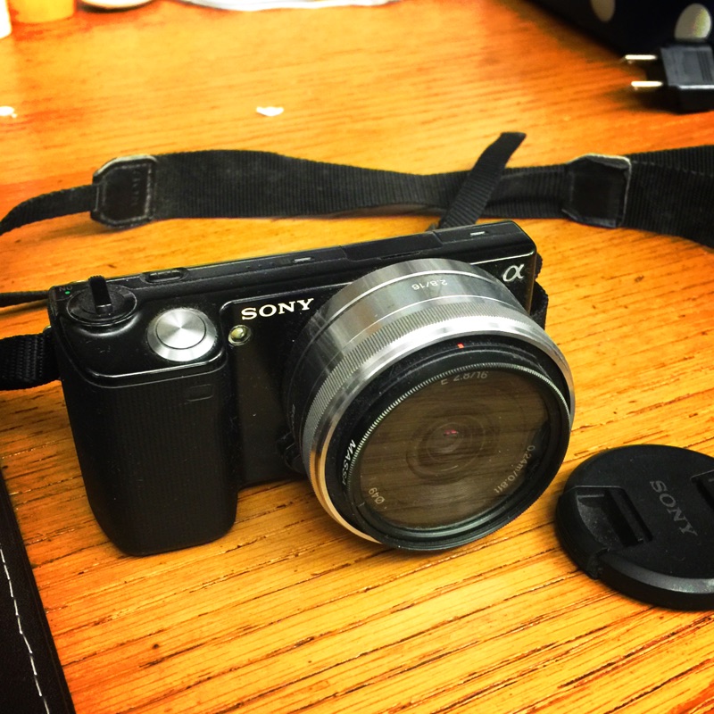 Sony nex-5雙鏡組（18-55mm變焦鏡+16mm定焦鏡）二手附原廠相機包