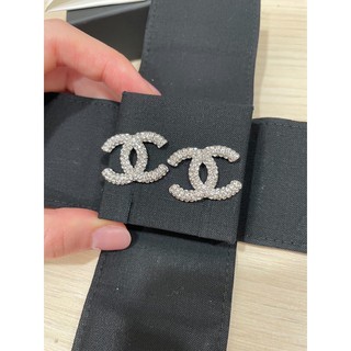 售出「「❤️新新新❤️」」Chanel 經典滿鑽耳環 全新真品