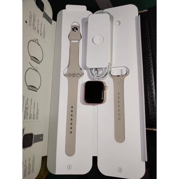 公司尾牙抽到 僅拆封確認完全無使用 全新Apple Watch SE運動型錶帶