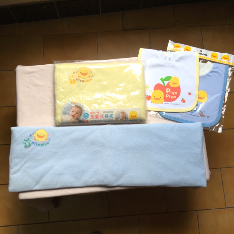 =全新品= 黃色小鴨 嬰幼兒 買一送一 折疊式 長型 枕頭 嬰兒枕 純棉毛巾布 枕套可拆 台灣製造