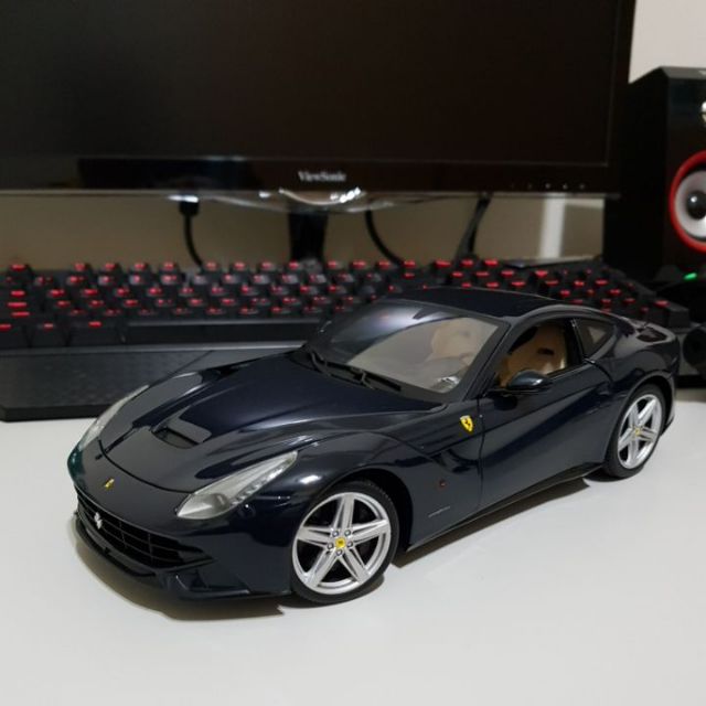 Hot Wheels Ferrari F12 Berlinetta 1/18
