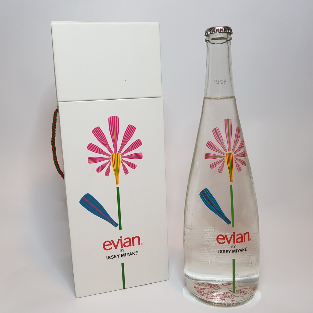 EVIAN_愛維養_絕版紀念瓶_ISSEY MIYAKE 三宅一生合作款_2011年度限量發售礦泉水