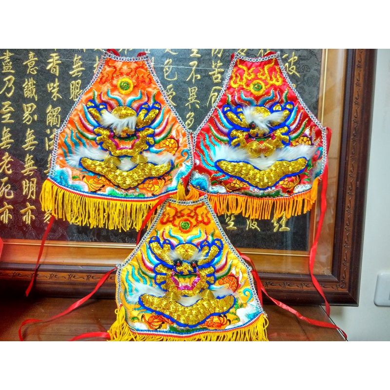 【靜福緣】精緻繡品 『神尊穿浮繡肚圍/肚兜』神尊穿 橘、紅、黃媽祖天上聖母王母娘娘瑤池金母肚兜女神披肩肚圍神尊穿 【靜福