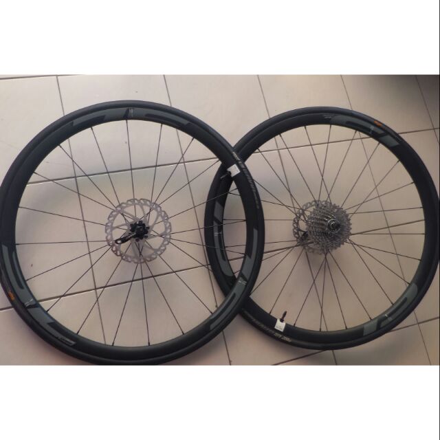 Giant P-SL0 DISC 碟煞公路車700c輪組