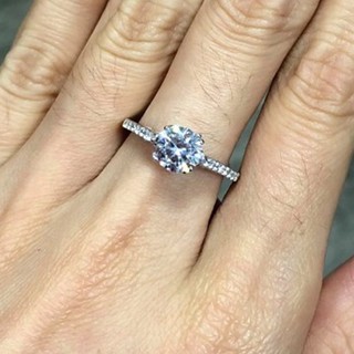 【及第寶號】摩星鑽 1.0 克拉 925銀 女戒指 ( 摩星鑽 莫桑石 結婚鑽石 生日禮物 真鑽品質測鑽筆會過