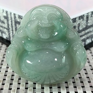【福藝古玩批發】嚴選 天然緬甸玉A貨 水頭很好 玉質細膩 手鐲心厚料 帶蘋果綠 彌勒財神 吊墜 ~ 051220