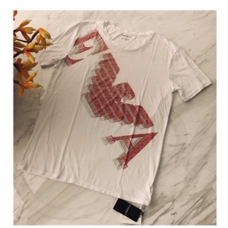 特價 Emporio Armani EA 大印刷Logo 男 白色短袖T恤。