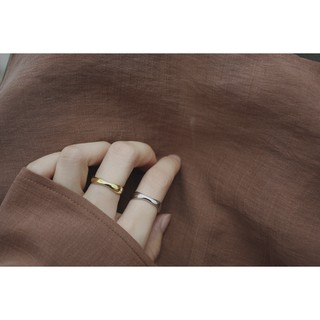 這件飾:: 全現貨賣場 - 925銀『波浪戒（金/銀）』 純銀 戒指 細戒 基礎 可調戒 戒指 飾品