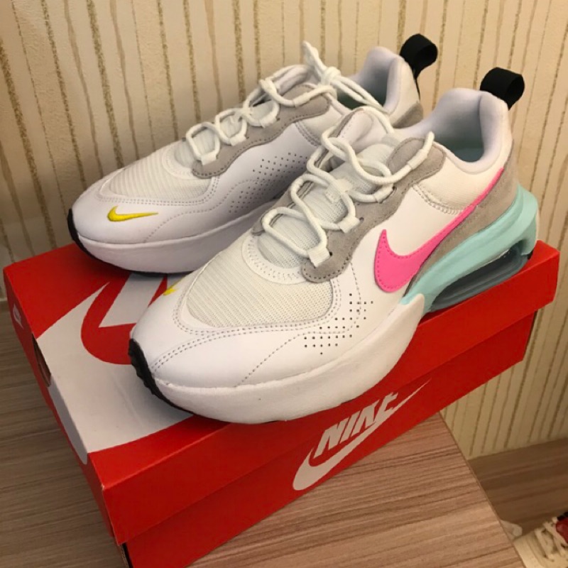 us7 5 nike