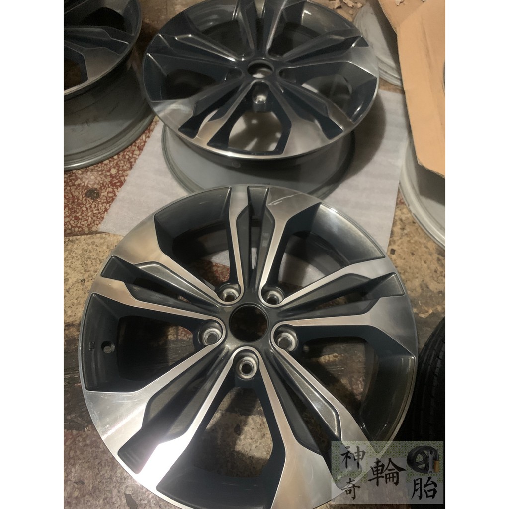 17吋鋁圈 Luxgen U6 改圈升級拆車 一顆圈面小刮傷~ 雙色款中心孔67.1 5/114 日系車一概通用~清庫存 | 蝦皮購物