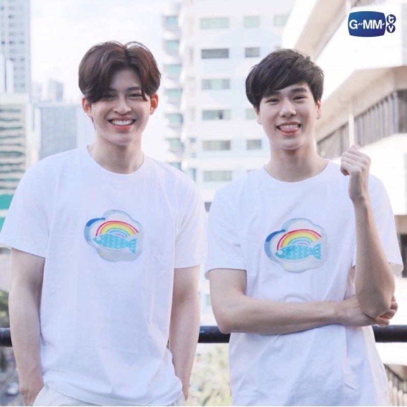 預訂 Fish Upon The Sky T Shirt 天上的魚 蝦皮購物