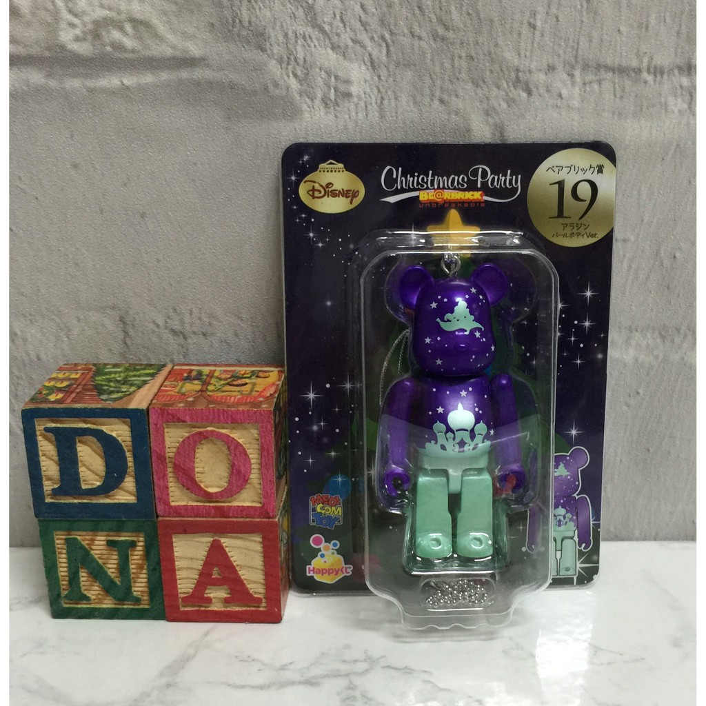 🌸Dona代購🌸現貨 日本正版 迪士尼阿拉丁聖誕派對庫柏力克熊bearbrick 公仔 be@rbrick B07