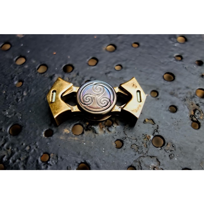 Celtic spinner s指尖陀螺 EDC 全新 正品 附皮套