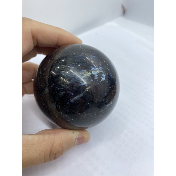 D3627天然礦石/黑龍晶與煙花共生礦 球 擺件 內有藍絲會閃亮
