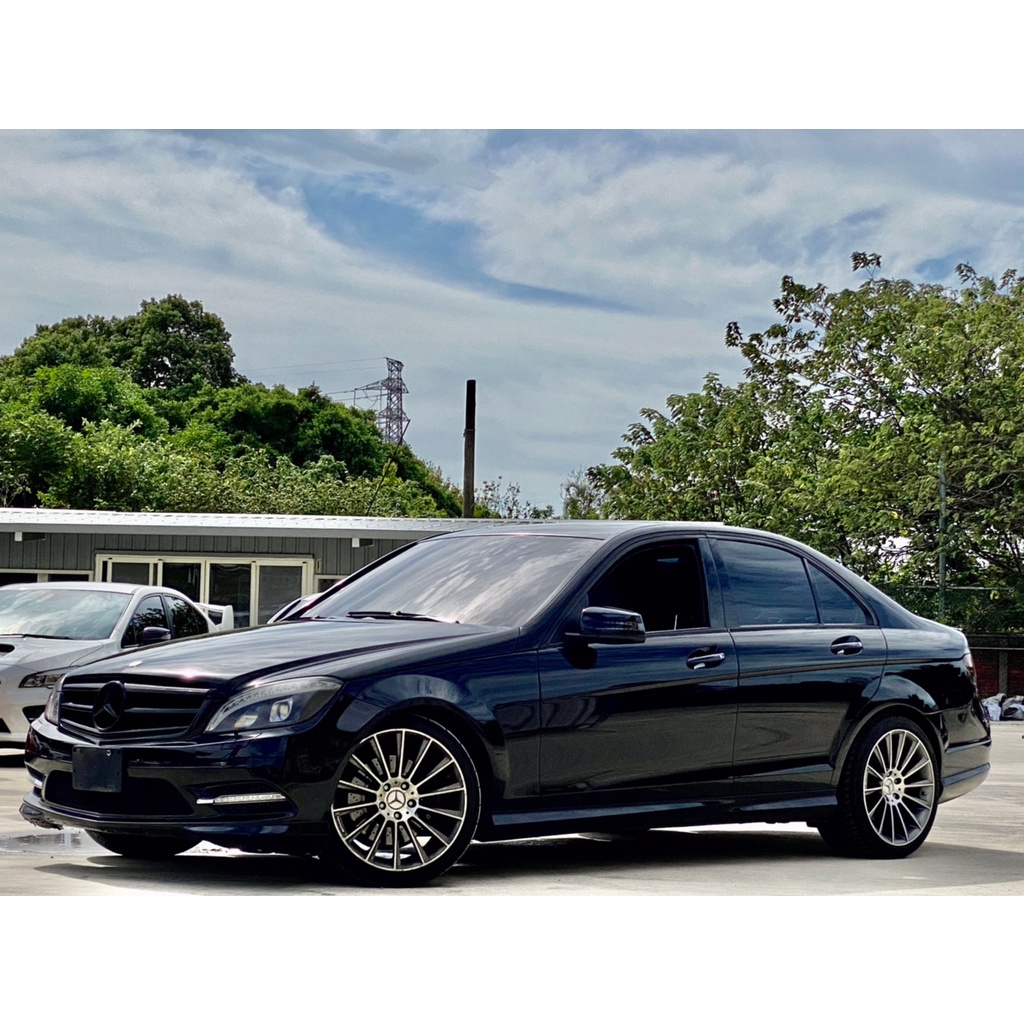 2010 Benz C350 3.5      FB搜尋 : 『凱の中古車-Dream Garage』