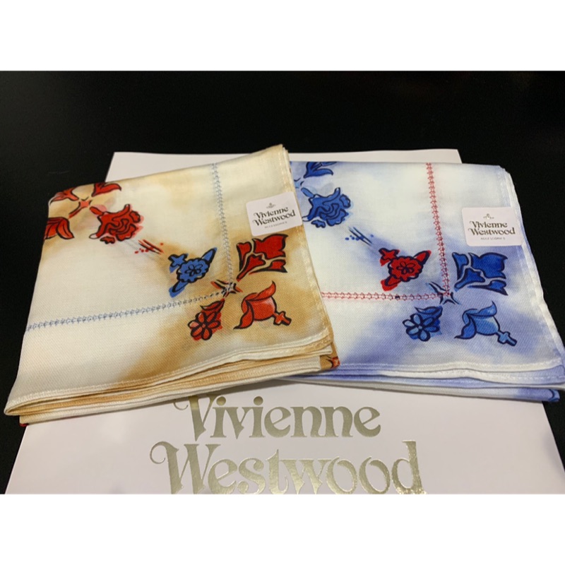 ╭☆°水水私貨舖☆°╮【Vivienne Westwood】全新真品 花卉漸層星球系列 手帕(附品牌包裝禮袋)~新品