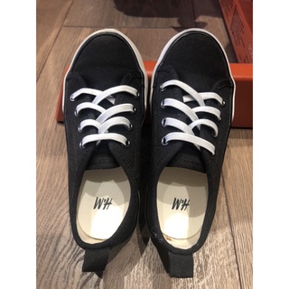 H&M 黑色百搭帆布鞋 17.5cm