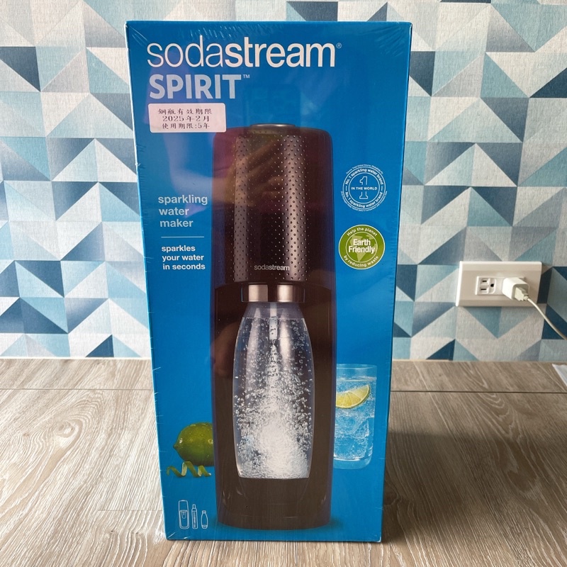 《全新未拆封》英國sodastream spirit 自動扣瓶氣泡水機