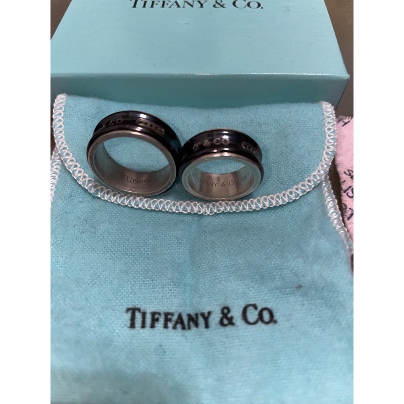 Tiffany &amp; Co 黑鈦銀對戒