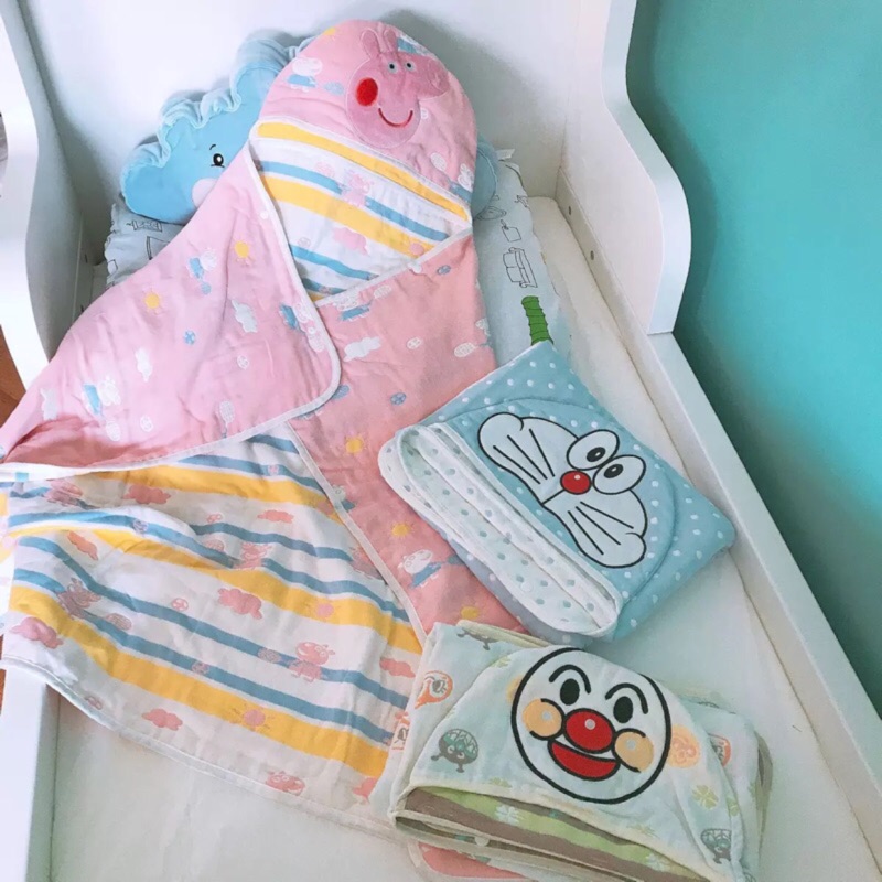 獨家  佩琪 哆啦A夢 麪包超人 嬰兒寶寶兒童包巾  浴巾  防風 六層紗布