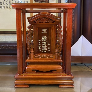 【萬裡行】烏心石公媽龕7.5寸 雙鳳 紅木色 紫檀色 本色 祖先牌位 7寸5 祖龕7吋5 公媽 牌位 神主 牌 神龕
