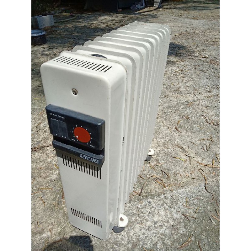 義大利製supertherm 9片葉片電暖器熱油式葉片式電暖器電熱器 9片11段 鏽斑處見圖 蝦皮購物