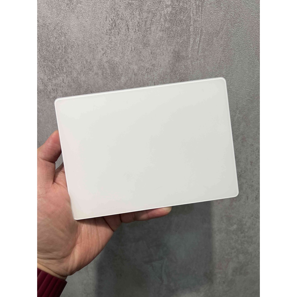 Apple Magic Trackpad2 二代無線觸控板 銀白色 功能正常 有傷便宜賣 只要1800 !!!