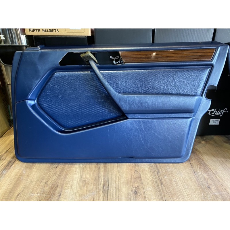 W124 藍內裝 柚木門板