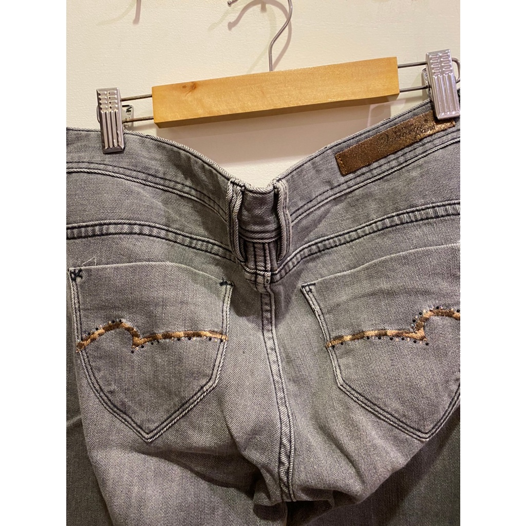 [布丁小舖]二手衣褲 BIG TRAIN 199元出售中 低腰黑色修身牛仔褲 XL號