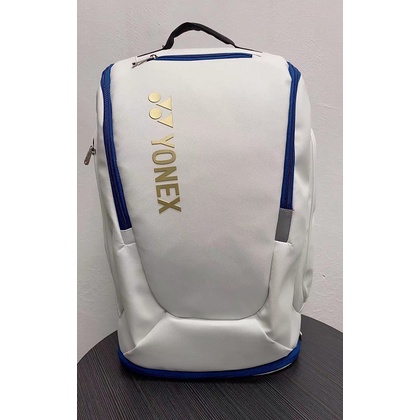 新款尤尼克斯東京奧運會紀念版羽毛球包。白金色，雙肩背包，大主袋，獨立鞋倉，獨立拍袋，33*25*50