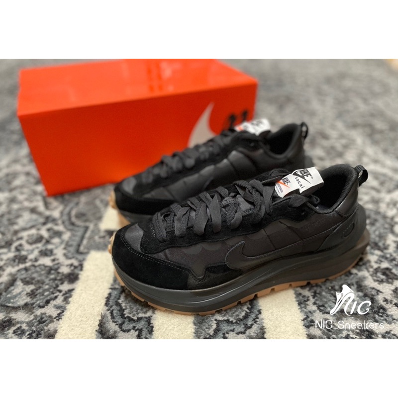 ✤ NIC_Sneakers ✤ NIKE X SACAI Vaporwaffle  Black 全黑 黑魂