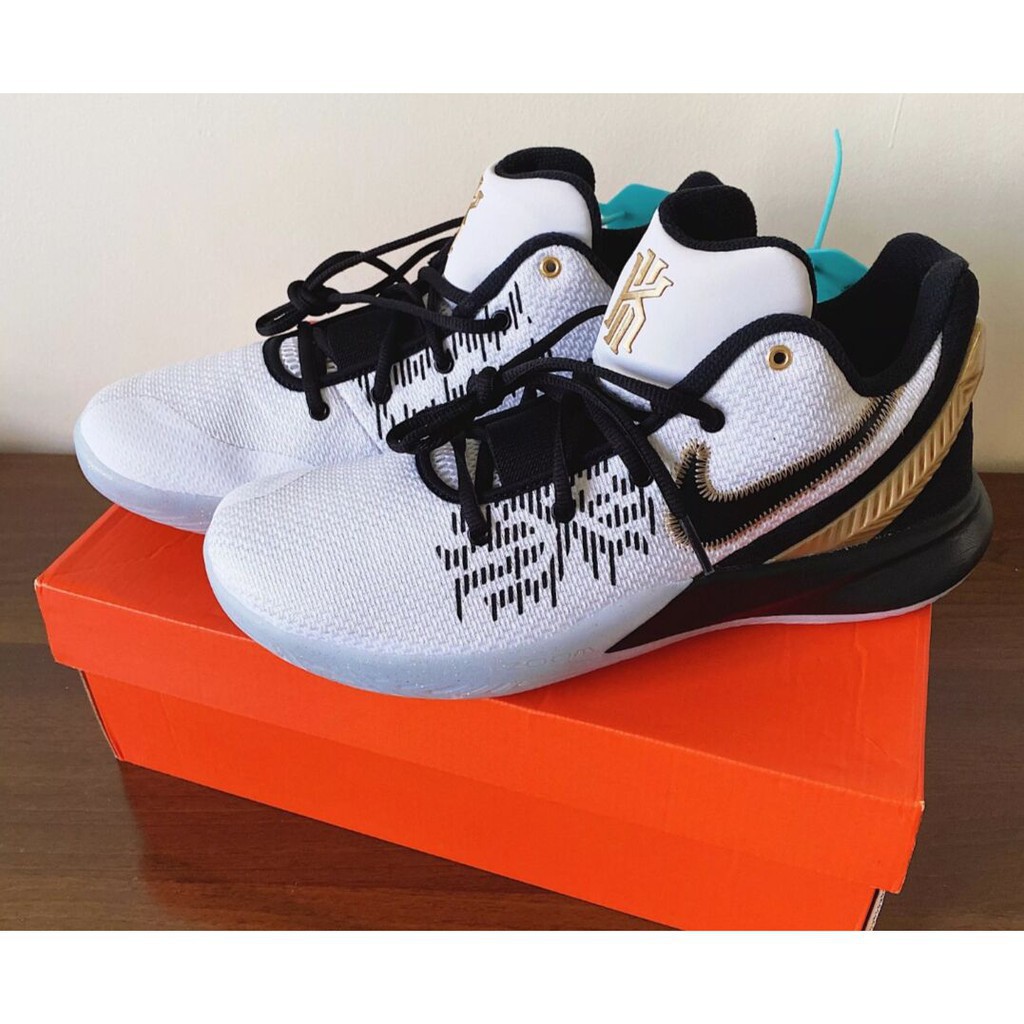 kyrie flytrap ptt