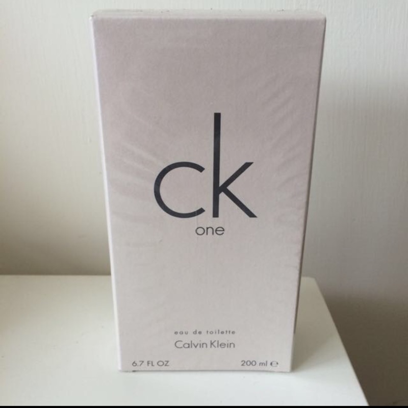 《Calvin Klein》CK one 中性淡香水 200ml