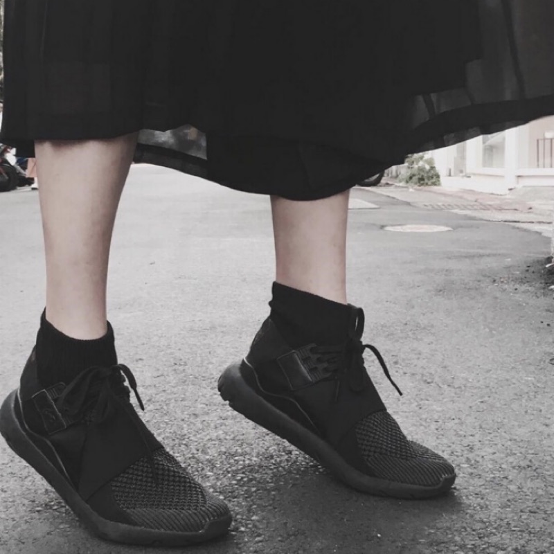y3 qasa elle lace