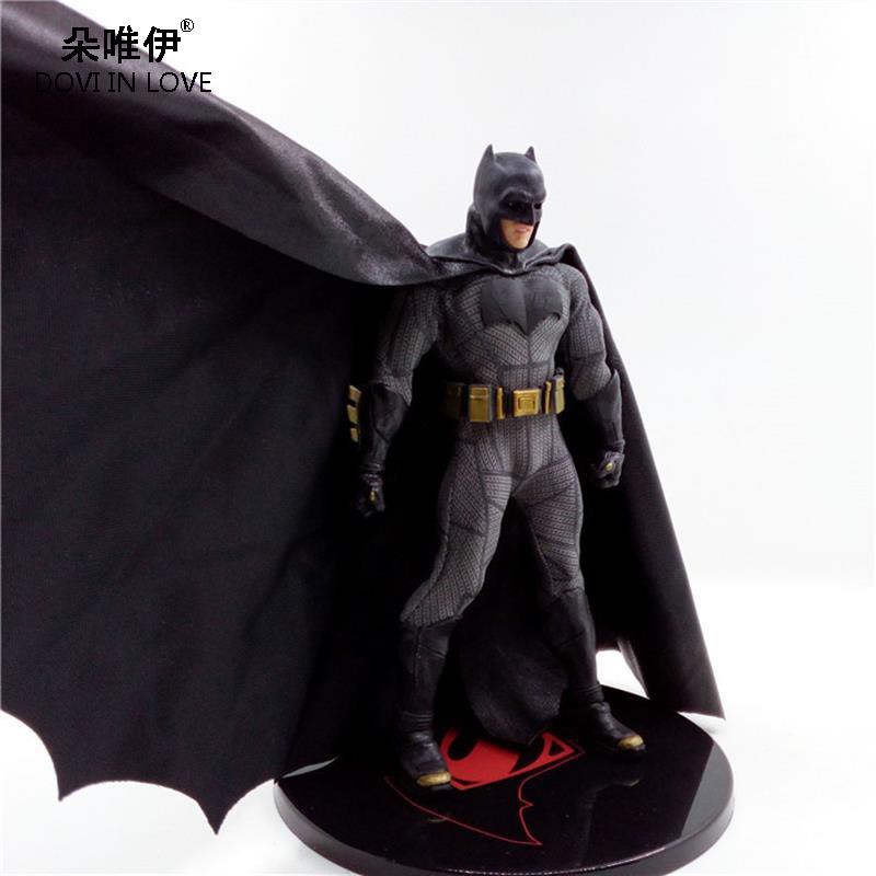Mezco One 12 超人大戰蝙蝠bvs 蝙蝠俠dc 限定版可動手辦公仔模型玩偶動漫周邊 蝦皮購物