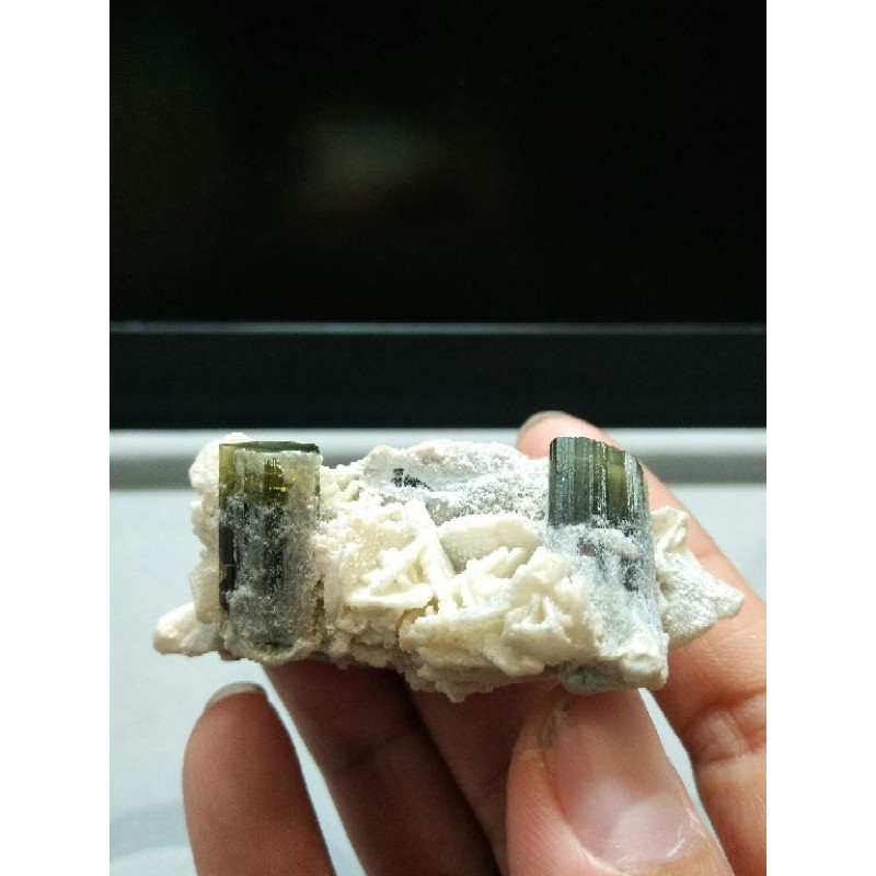 天然鋰電氣石鈉長石礦物標本