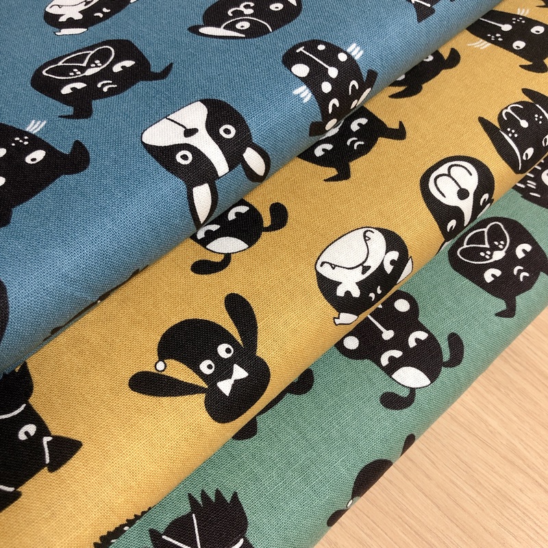日本進口棉麻布 Q版狗狗 顏色：藍、黃、綠3色 一碼$330 註明顏色