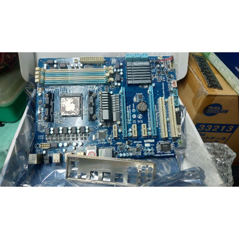 GA-970A-D3主機板+AMD FX-4100+DDR3 4G記憶體