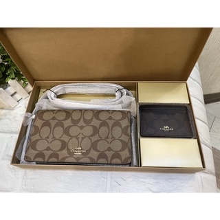 現貨🇺🇸 COACH 卡片夾WOC包禮盒組 滿版PVC/黑色真皮革 側揹包 手機包 斜揹包 C7354 咖啡色(現貨)