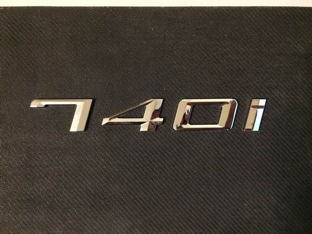 《※金螃蟹※》BMW 寶馬 740i 後車箱字體 鍍鉻銀