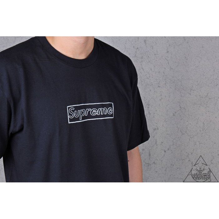 【HYDRA】Supreme Kaws Chalk Logo Tee Box Bogo 短T【SUP494】 【HYDRA】Supreme Kaws Chalk Logo Tee Box Bogo 短T【SUP494】