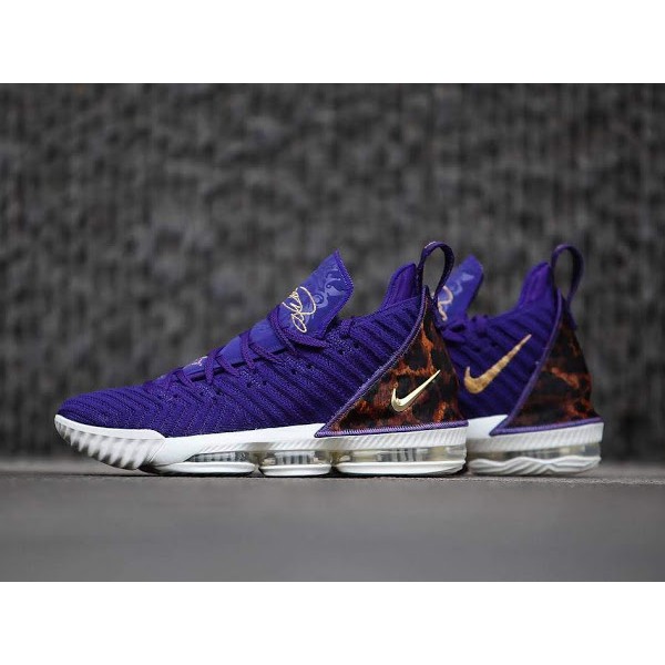 king court purple lebron 16