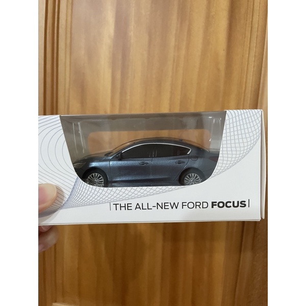 [全新] Focus mk4 模型小車只有四門THE ALL-NEW FORD FOCUS 藍 1：43模型車