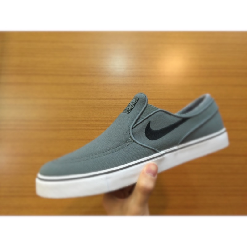 nike janoski slip
