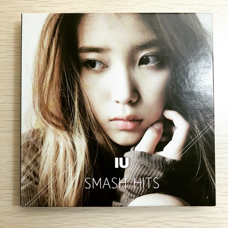 IU「SMASH HITS 2」Smash Hits 2:　台湾特別盤 IU - Smash Hits (Taiwan Edition w/ Bonus DVD) | Amazon.com