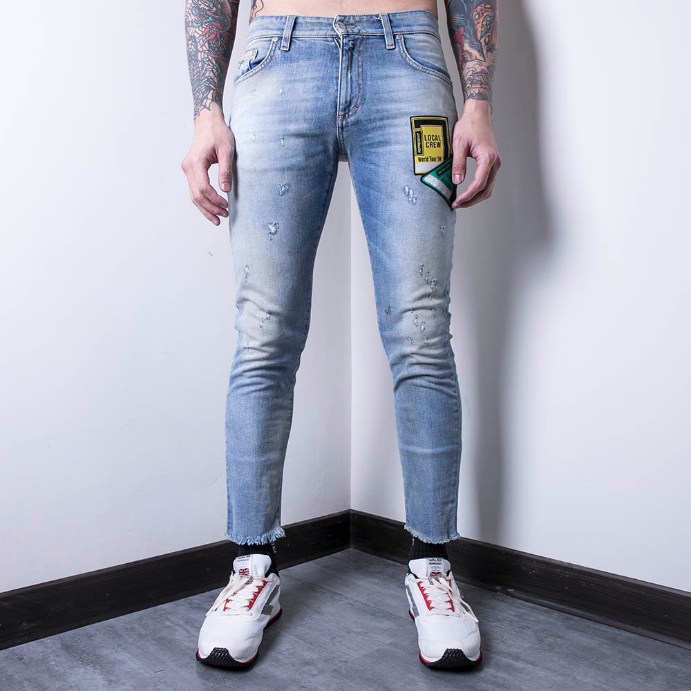 represent relaxed denim