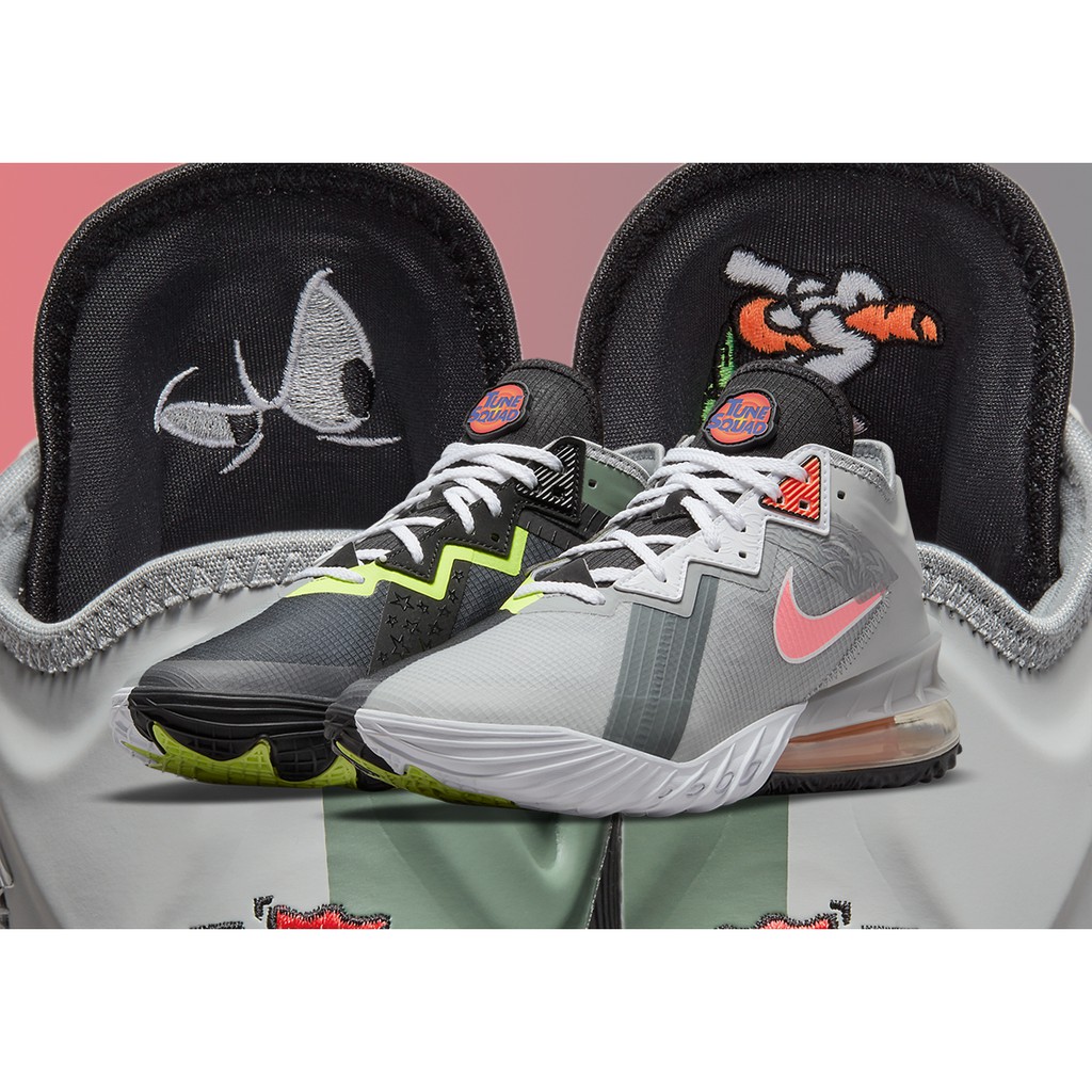 Nike LeBron 18 Low Bugs Bunny Marvin The Martian CV7562-005