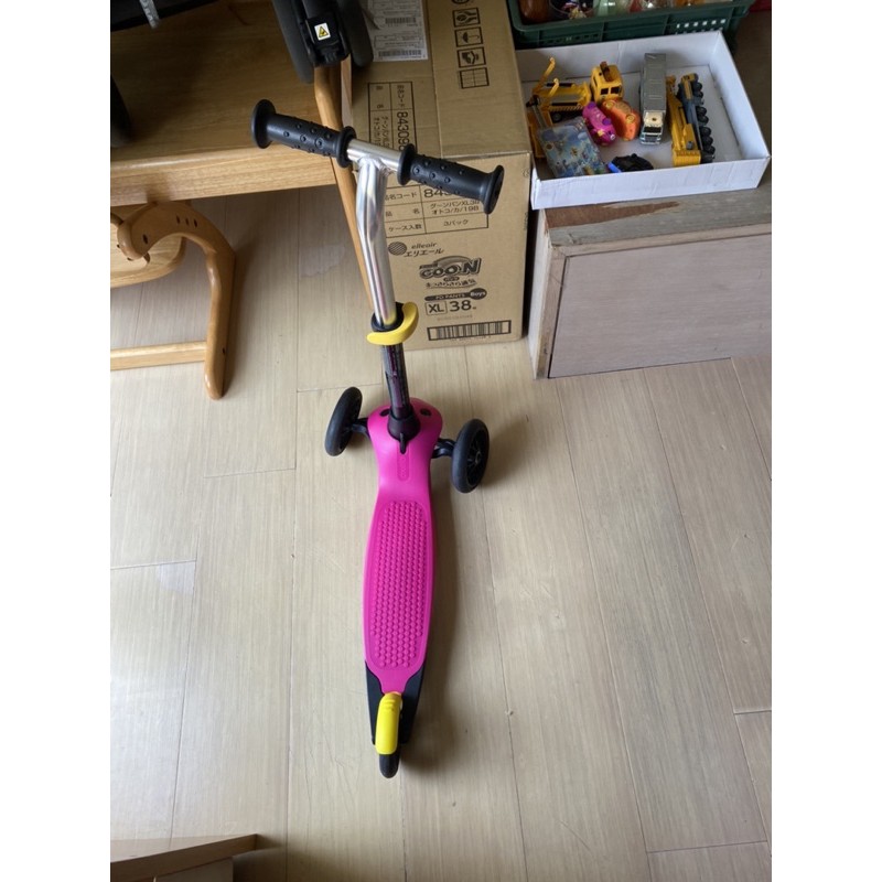 迪卡儂幼兒滑板車 很新的二手2-5歲兒童平衡學習三輪滑板車 OXELO B1