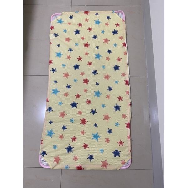 二手  GIO Pillow超透氣排汗嬰兒床墊【M號60×120cm】- (四季適用 會呼吸的床墊 可水洗)